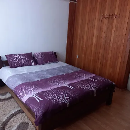 Kuca Za Izdavanje *